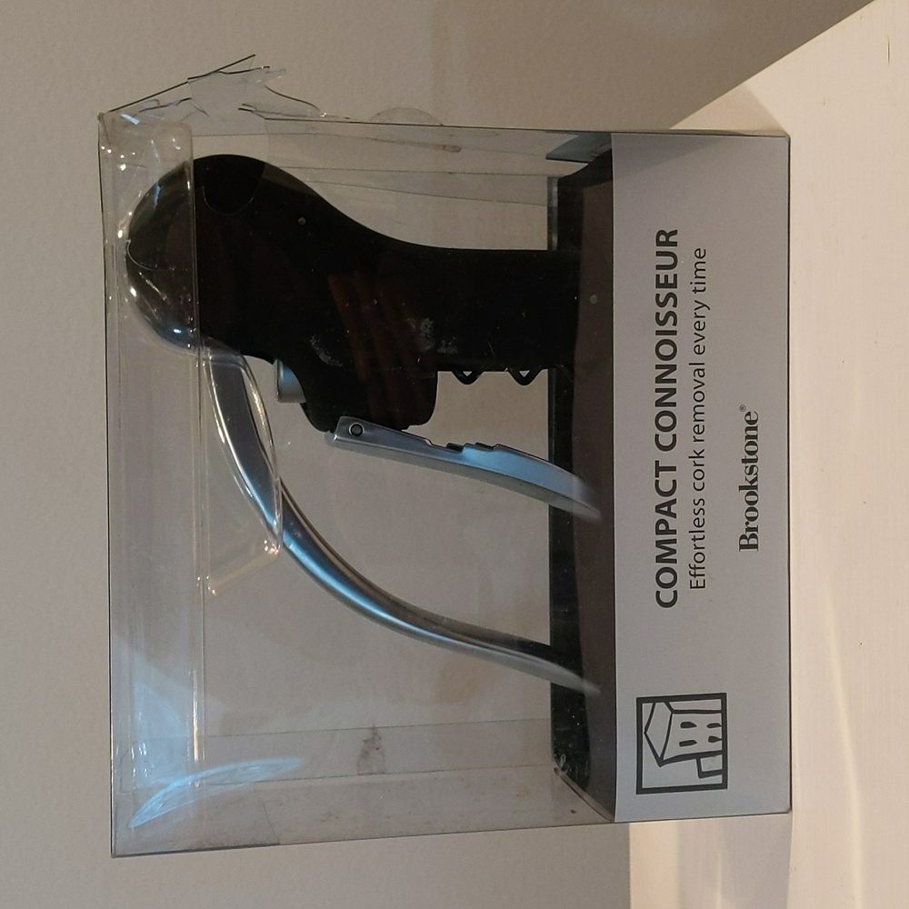 Compact Connoisseur Effortless Cork Removal Brookstone